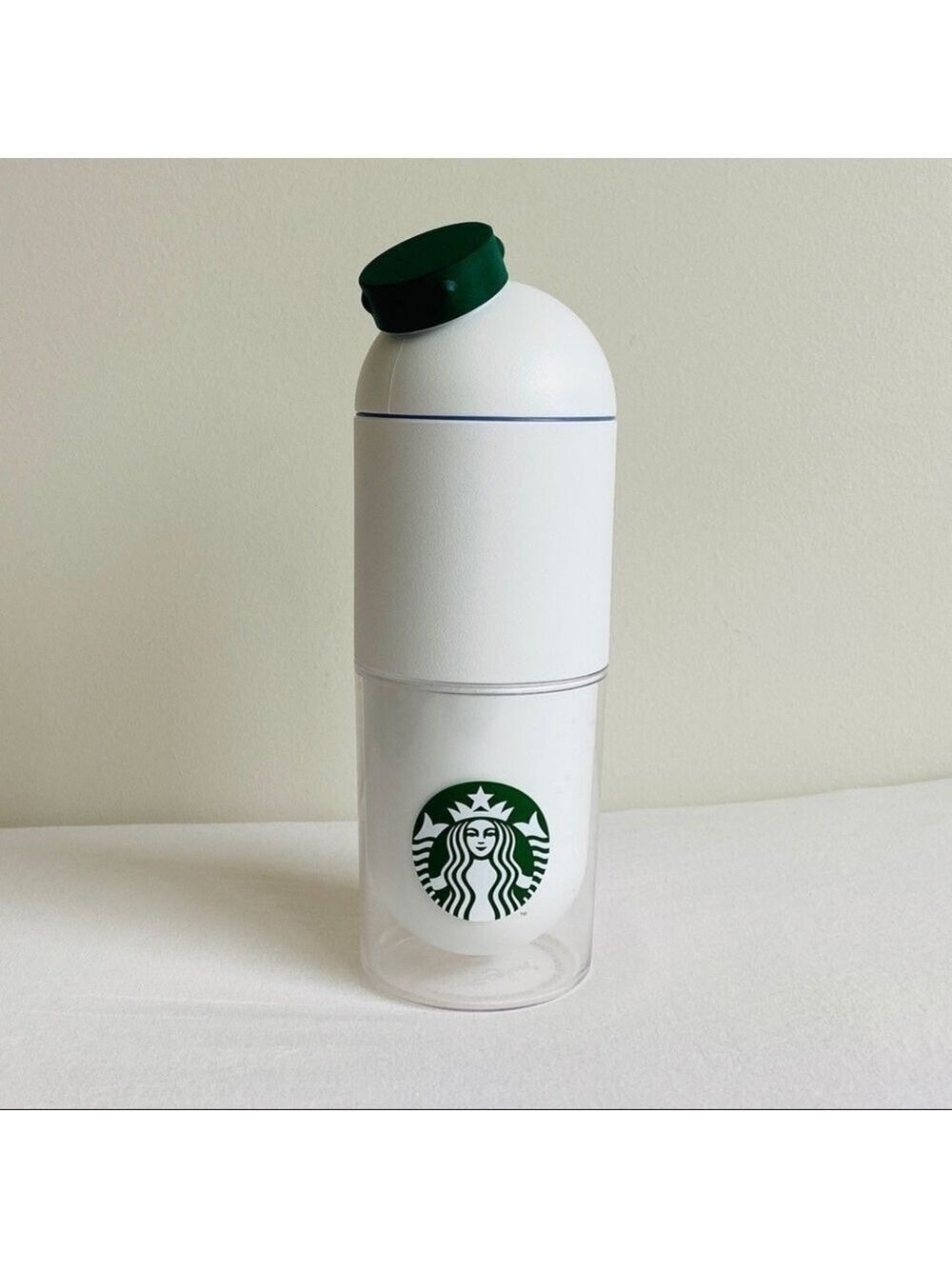 STARBUCKS Korea 2016 Capsule Water Bottle Rare!